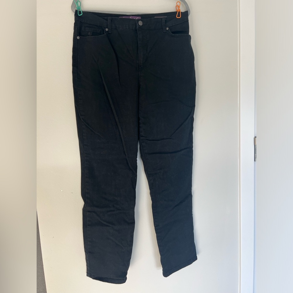 Gloria Vanderbilt Black Amanda Straight Jeans